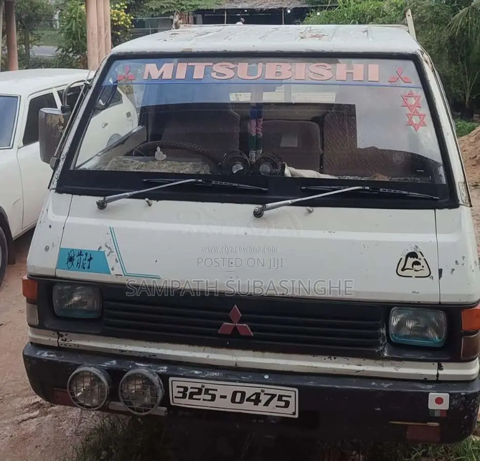 Mitsubishi Delica 1987 Crew Cab (Used)
