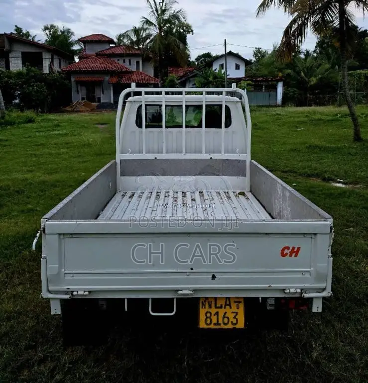 Toyota Dyna 2000 Crew Cab (Used)