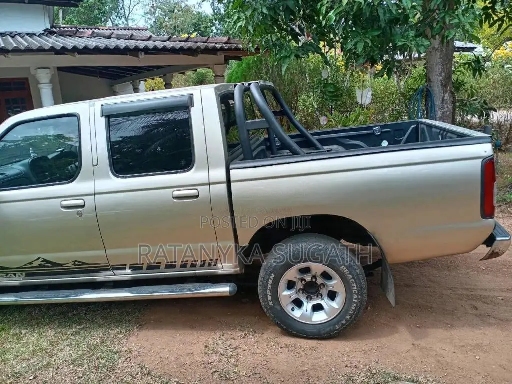 Nissan Datsun 1998 Crew Cab (Used)