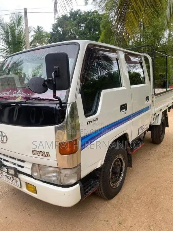 Toyota CrewCab 1984 Crew Cab (Used)