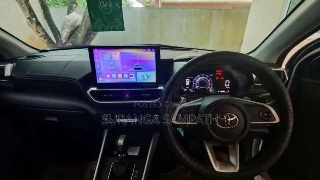 Toyota Raize 2025 SUV (Used)