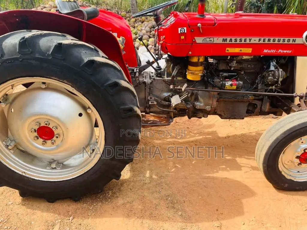 Massey-Ferguson 135 1996 Tractor (Used)