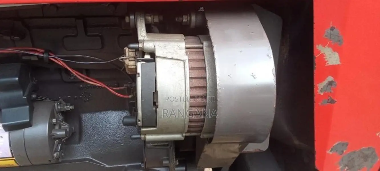 Massey-Ferguson 240 1998 Tractor (Used)