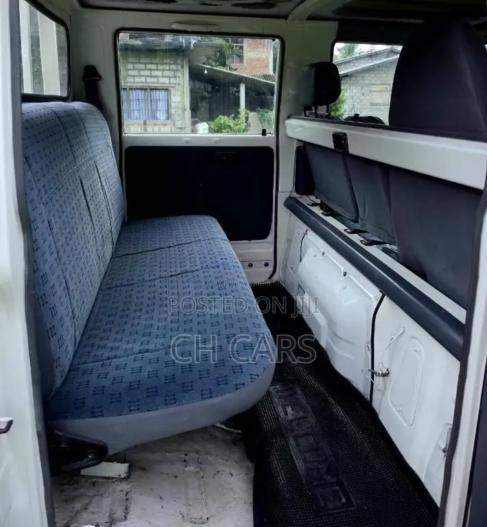 Toyota Dyna 2000 Crew Cab (Used)
