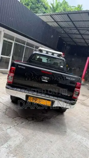 Toyota Hilux 2010 Pickup (Used)