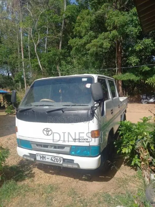 Toyota Toyoce 2003 Crew Cab (Used)
