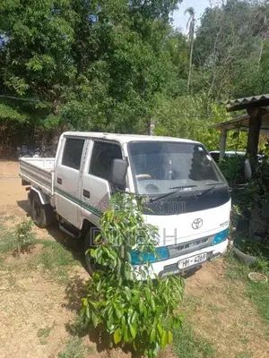 Toyota Toyoce 2003 Crew Cab (Used)