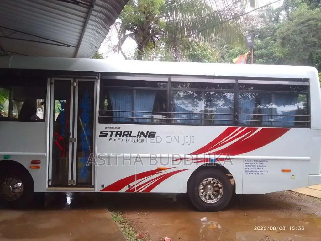 Eicher Starline 2017 Bus (Used)