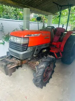 Kubota L4508 2022 Tractor (Used)