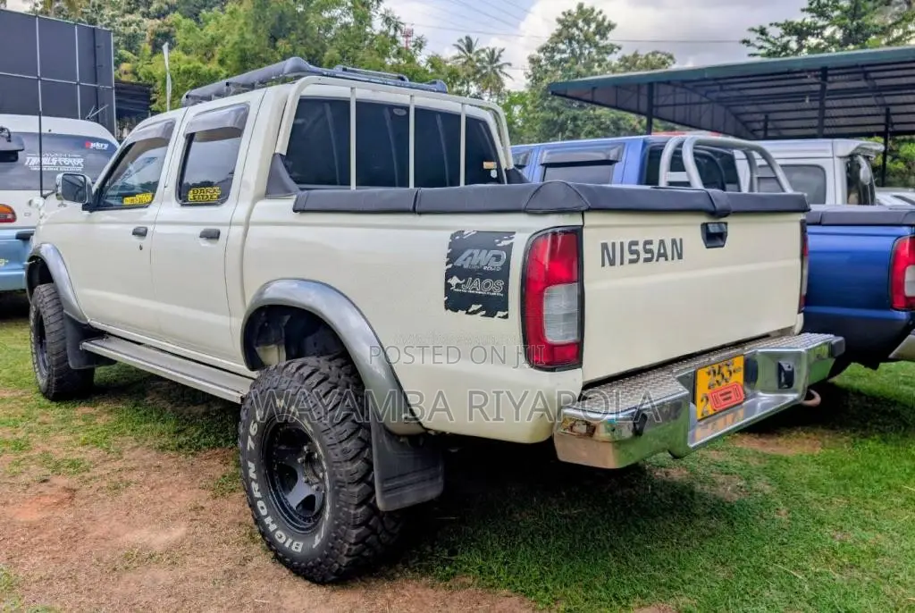 Nissan D22 1999 Pickup (Used)