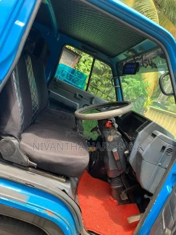 Isuzu ELF 1980 Crew Cab (Used)