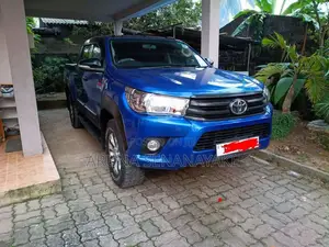 Toyota Hilux 2016 Pickup (Used)