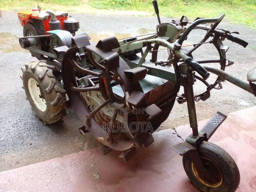 Kubota RT140 2016 Tractor (Used)