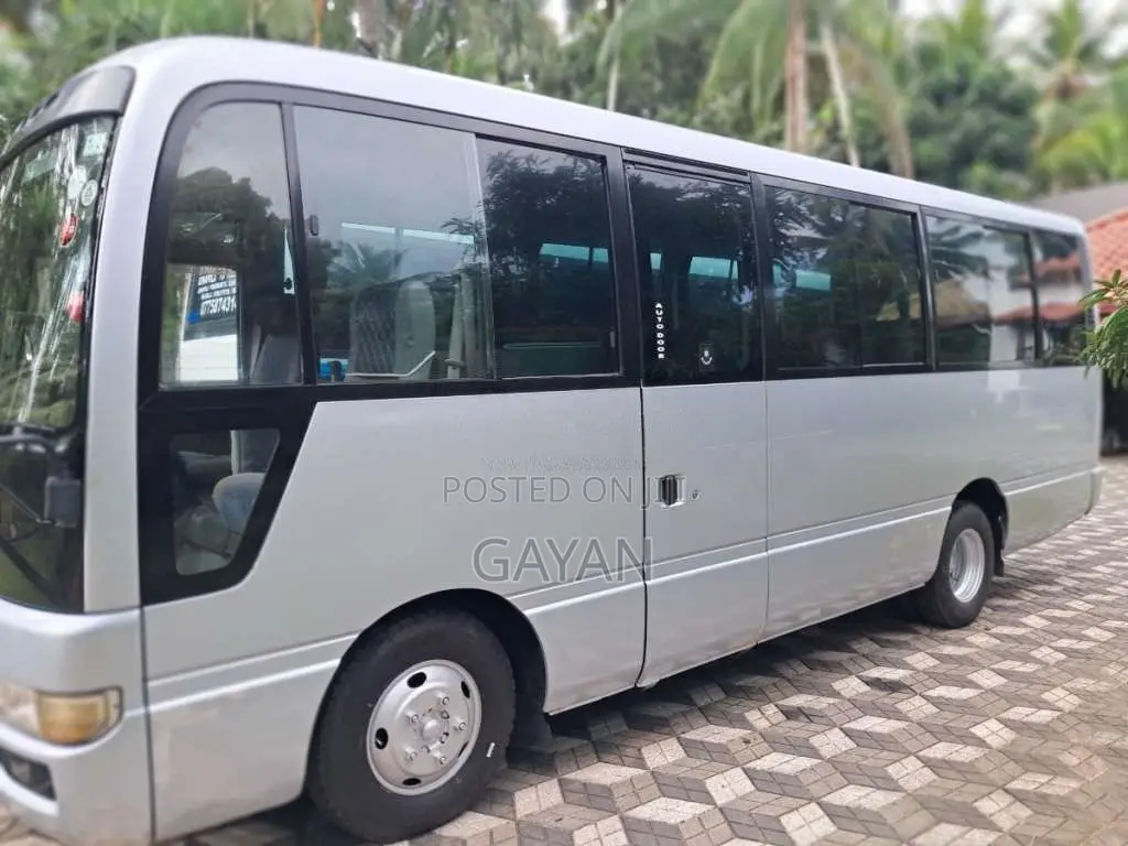 Nissan Civilian 2005 Bus (Used)