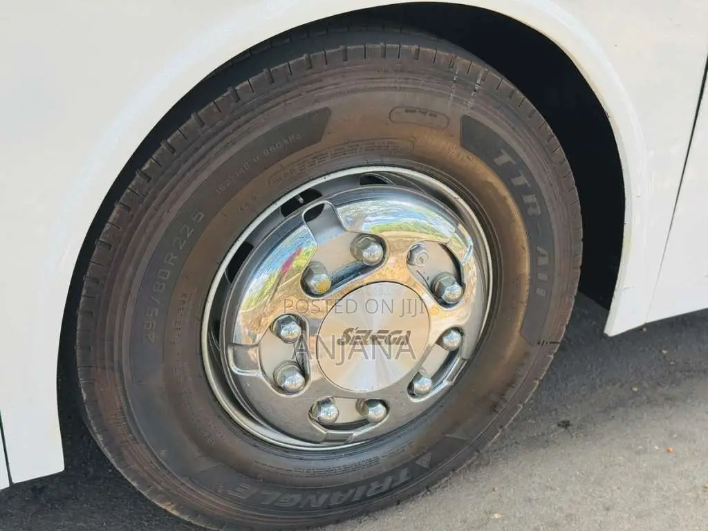 Other Zhonda 50 Seat 2011 Bus (Used)