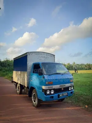 Isuzu ELF 1985 Lorry (Used)