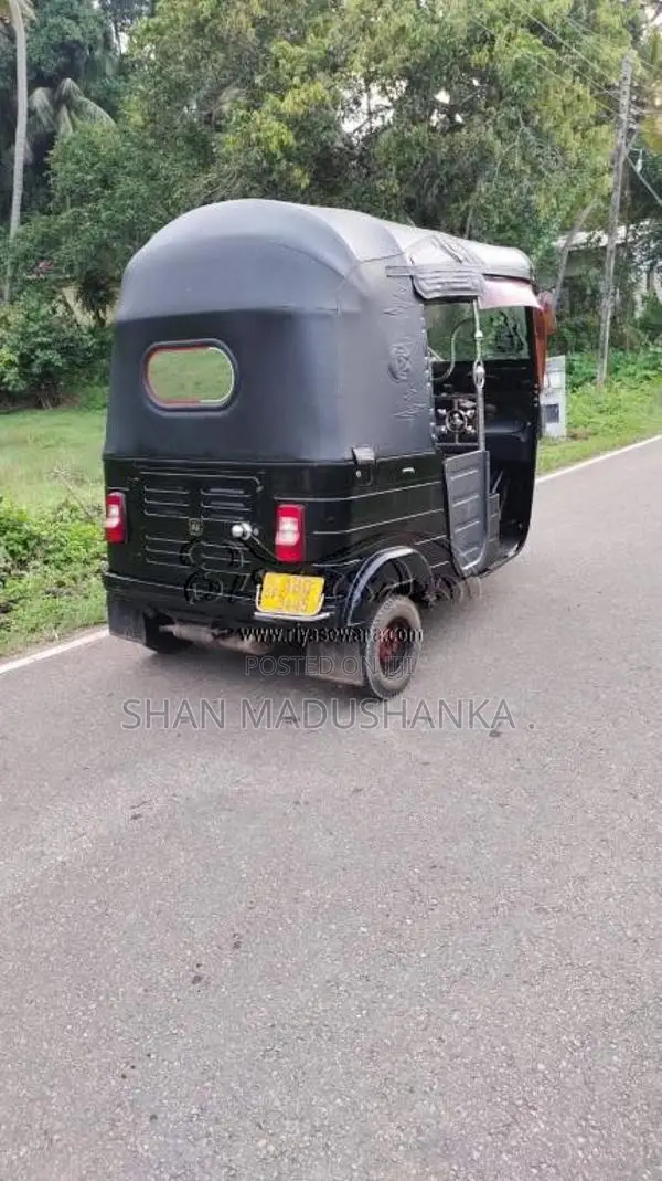 Bajaj RE 2015 Three Wheel (Used)
