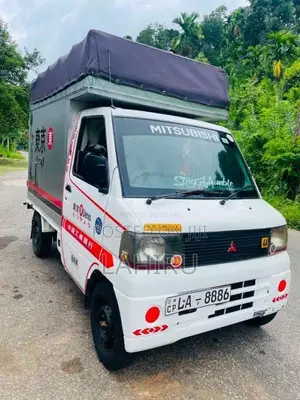 Mitsubishi MiniCab 2001 Lorry (Used)