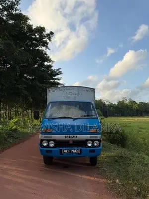Isuzu ELF 1985 Lorry (Used)