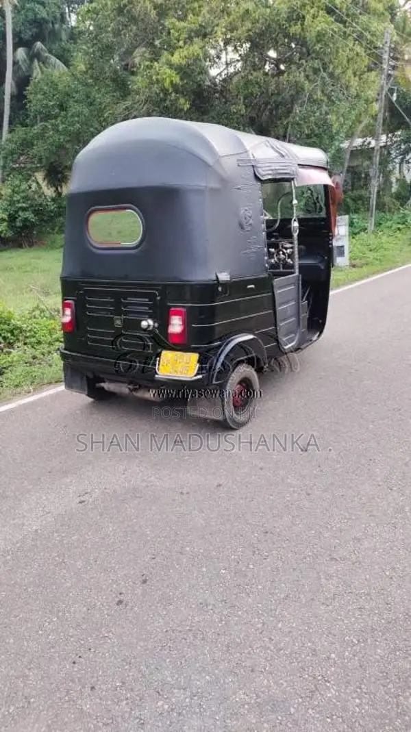 Bajaj RE 2015 Three Wheel (Used)