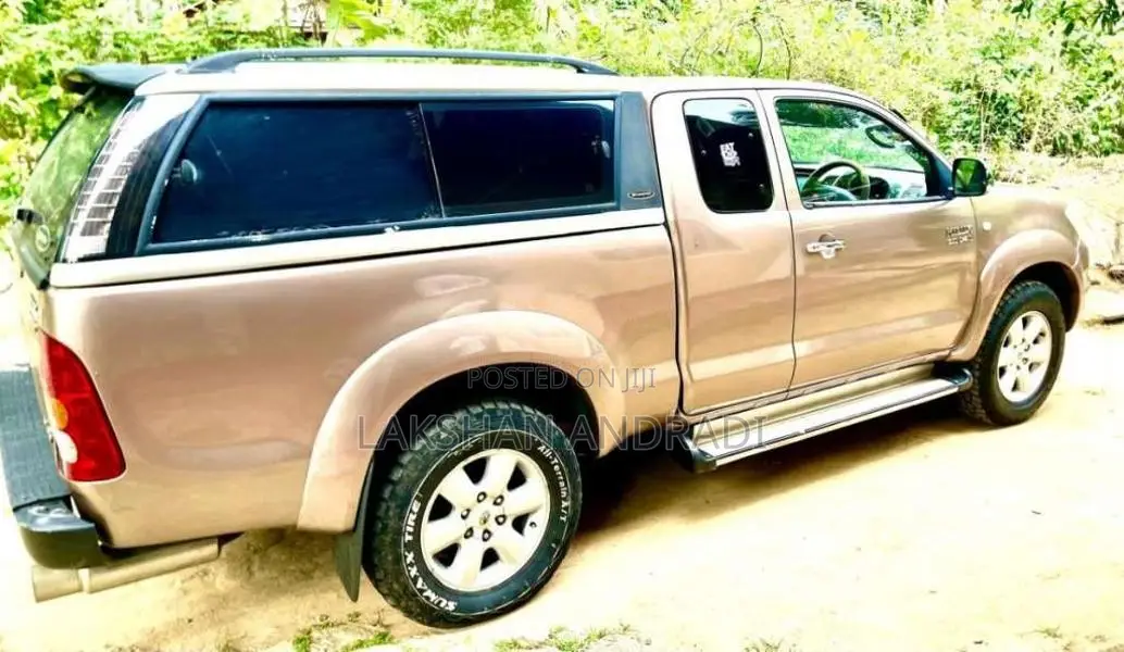 Toyota Hilux Vigo 2009 Pickup (Used)