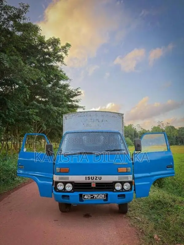 Isuzu ELF 1985 Lorry (Used)