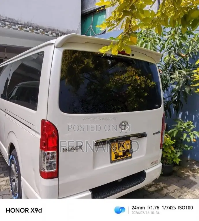 Toyota Dark Prime 2017 Van (Used)