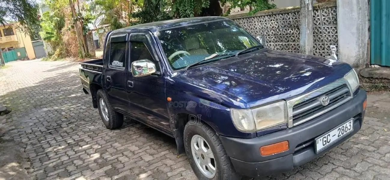 Toyota Hilux 2000 Pickup (Used)