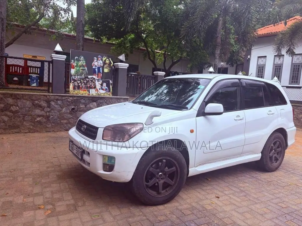Toyota RAV4 2000 SUV (Used)