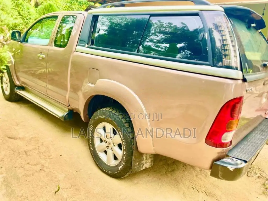 Toyota Hilux Vigo 2009 Pickup (Used)