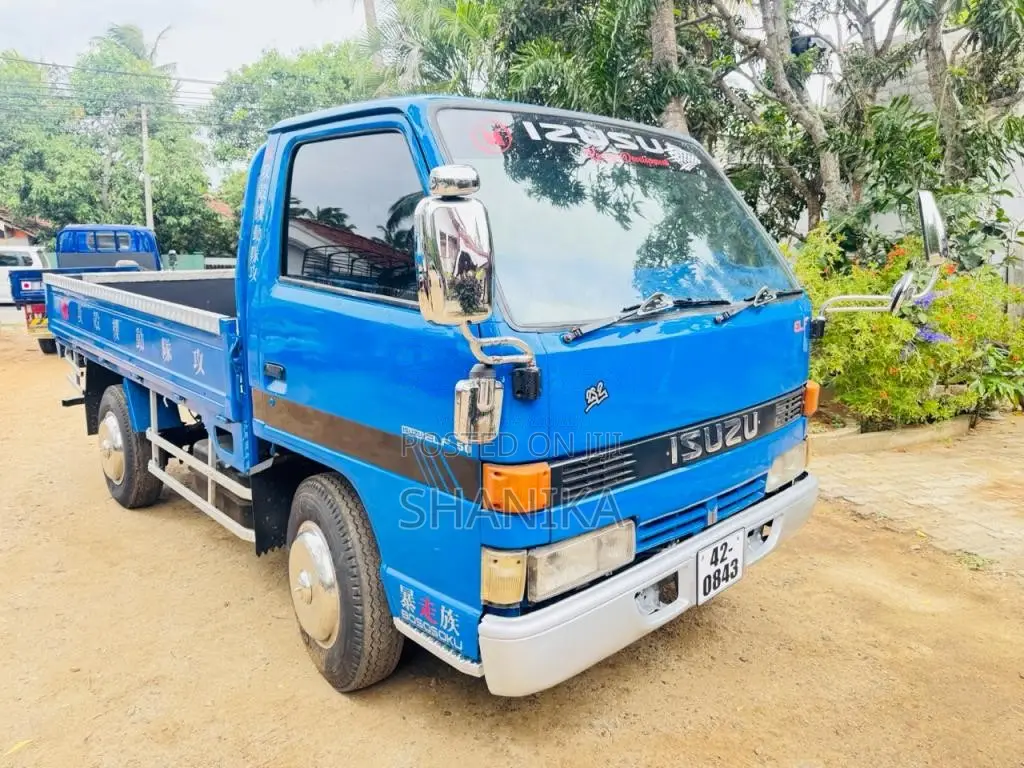 Isuzu ELF 250 10.5 1984 Lorry (Used)