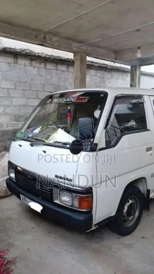 Nissan Caravan 1993 Van (Used)