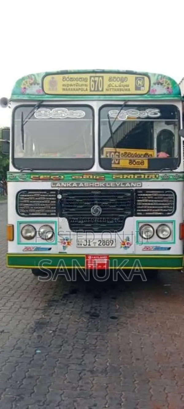 Ashok-Leyland Viking 2004 Bus (Used)