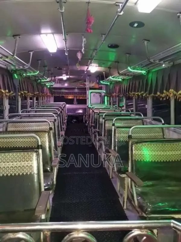 Ashok-Leyland Viking 2004 Bus (Used)