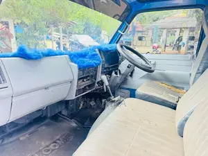 Isuzu ELF 250 10.5 1984 Lorry (Used)