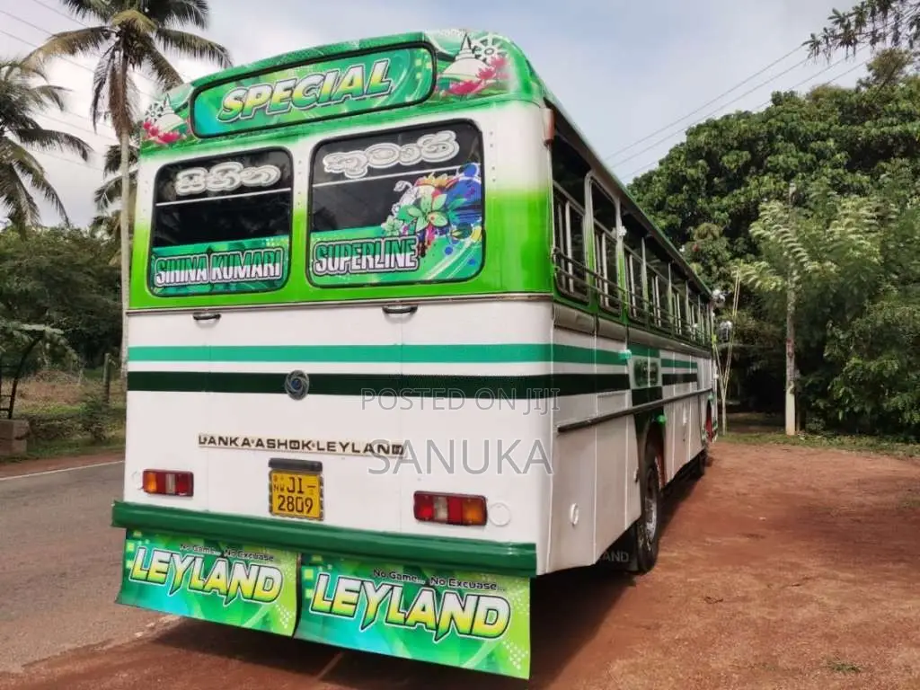 Ashok-Leyland Viking 2004 Bus (Used)