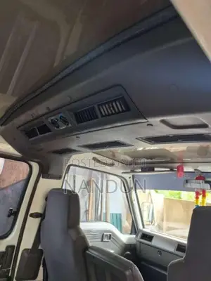Nissan Caravan 1993 Van (Used)