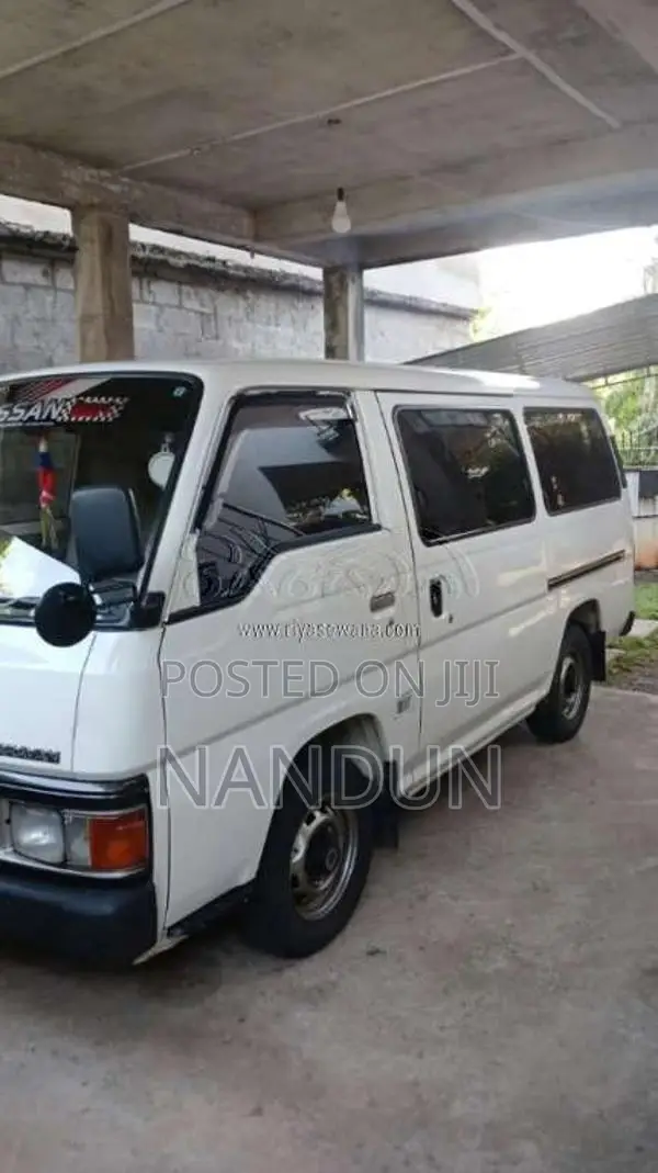 Nissan Caravan 1993 Van (Used)