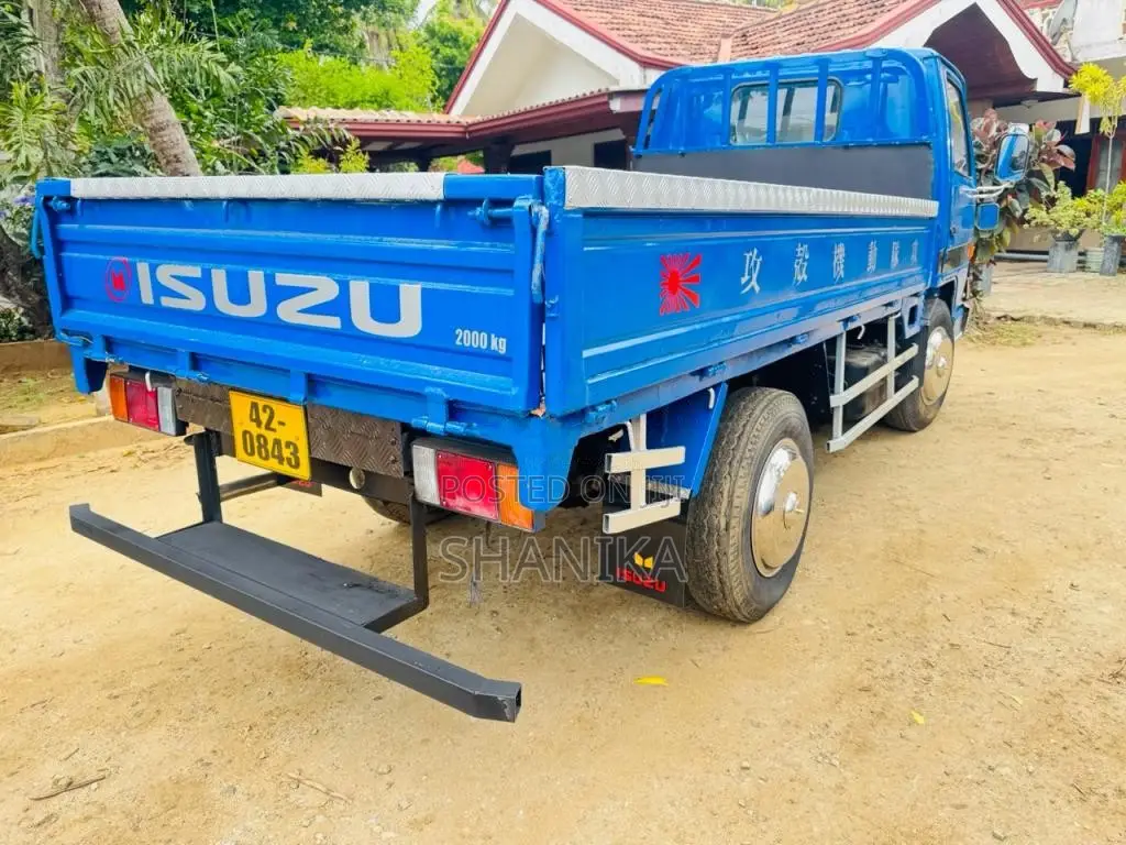 Isuzu ELF 250 10.5 1984 Lorry (Used)