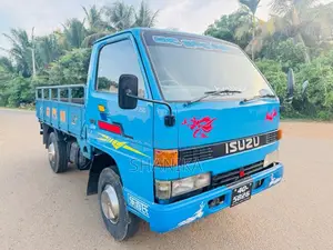 Isuzu ELF 250 10.5 1980 Lorry (Used)