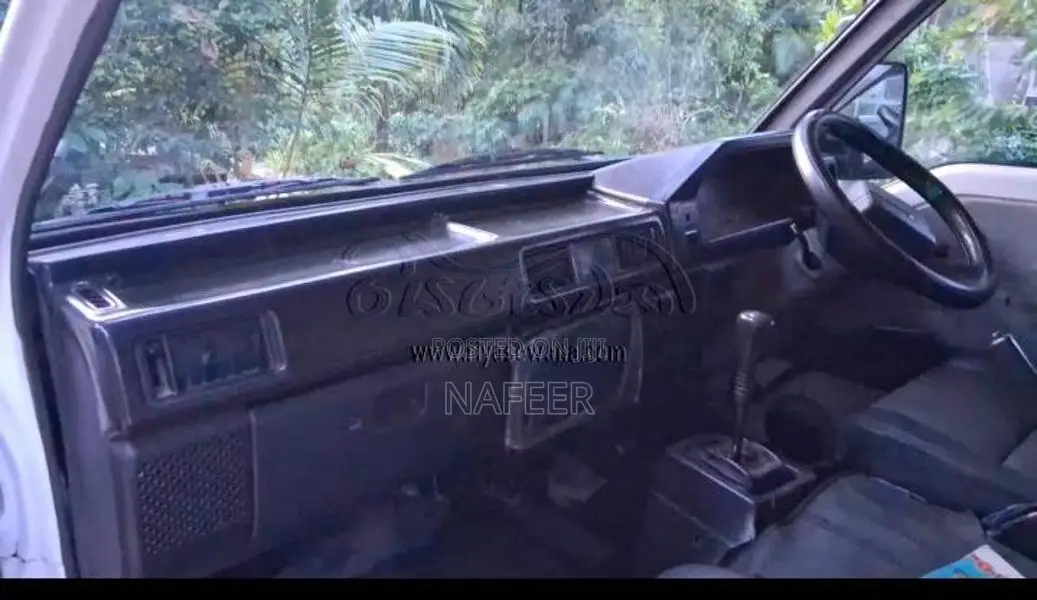 Mitsubishi Po15 1995 Van (Used)