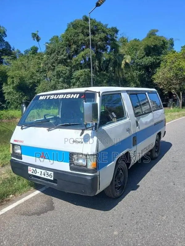 Mitsubishi L300 1982 Van (Used)