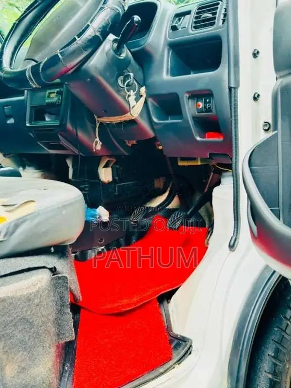 Suzuki Carry 2012 Lorry (Used)