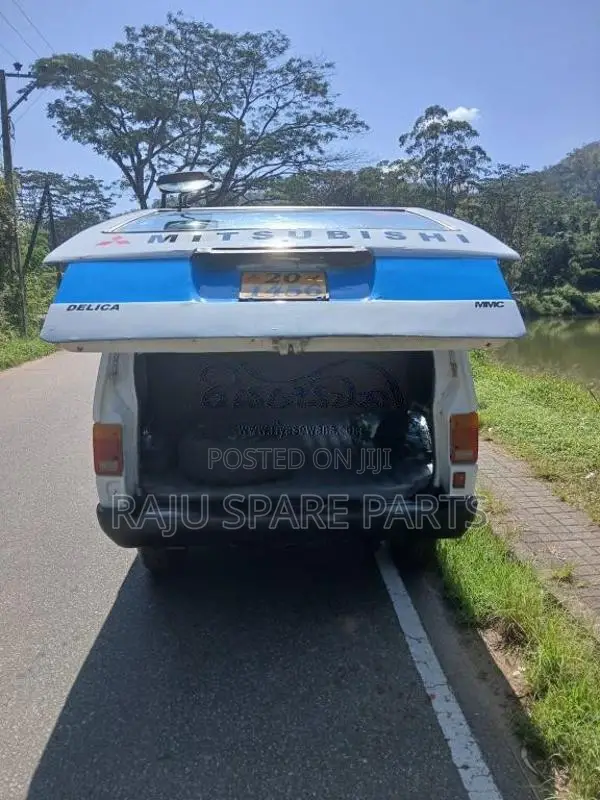 Mitsubishi L300 1982 Van (Used)