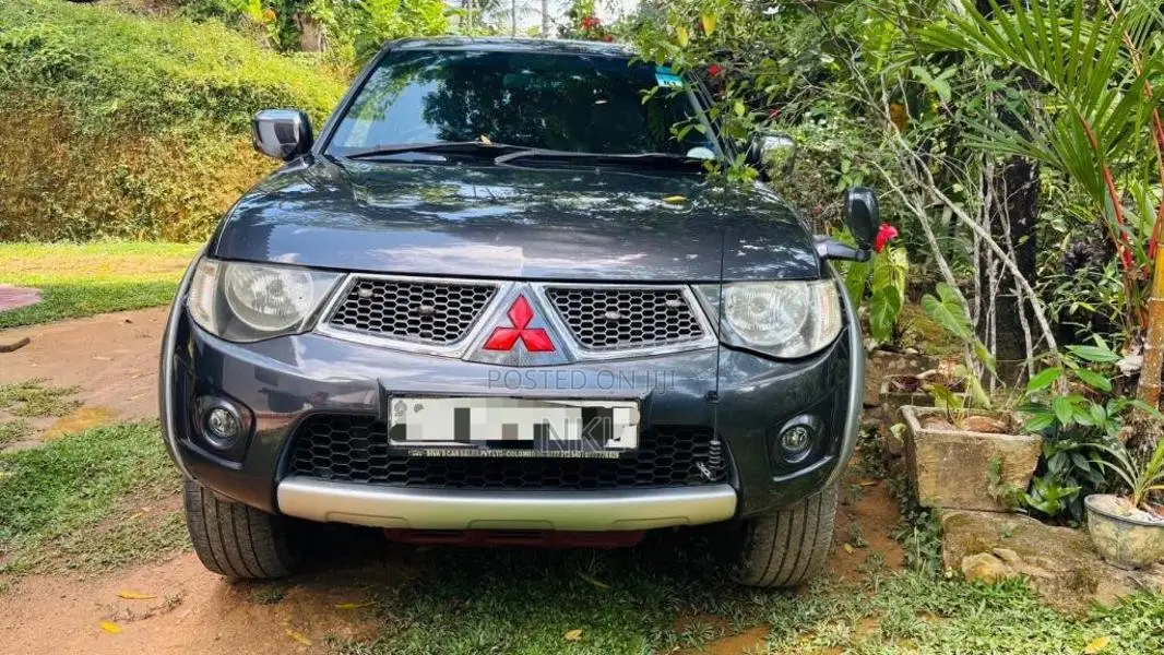 Mitsubishi L200 2012 Pickup (Used)