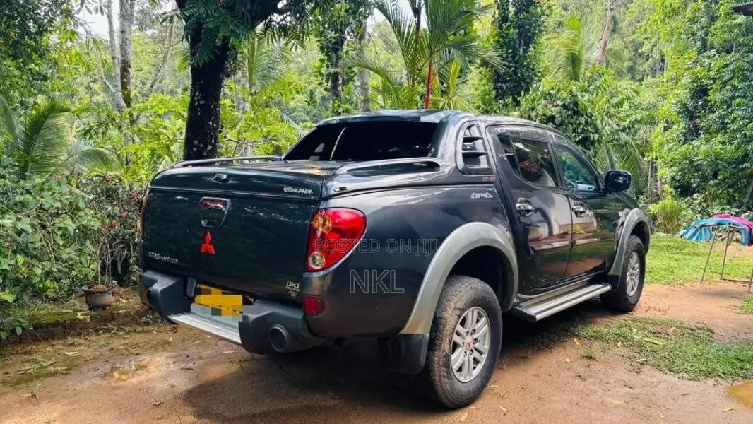 Mitsubishi L200 2012 Pickup (Used)