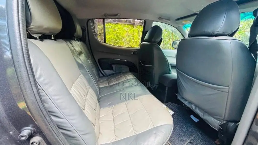 Mitsubishi L200 2012 Pickup (Used)