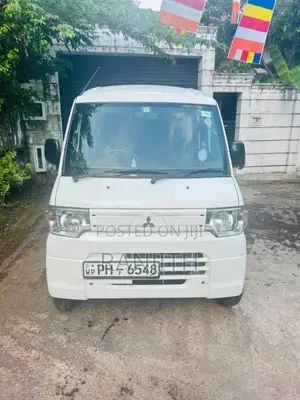 Mitsubishi MiniCab 2013 Van (Used)