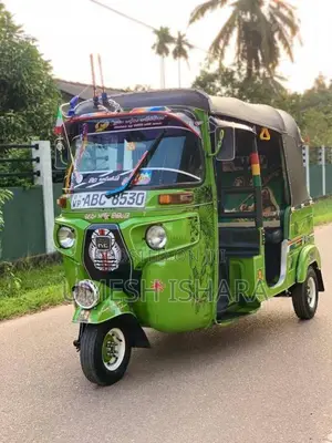Bajaj 4 Stroke 2015 Three Wheel (Used)