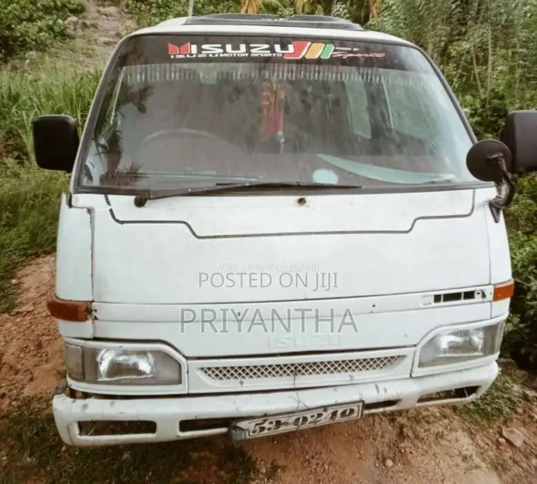 Isuzu Fargo 1988 Van (Used)